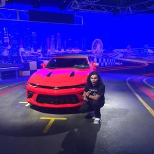 Meet your Posher, Dylan